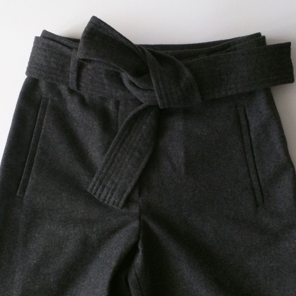 Aritzia Black Ankle Pants - Picture 6 of 9